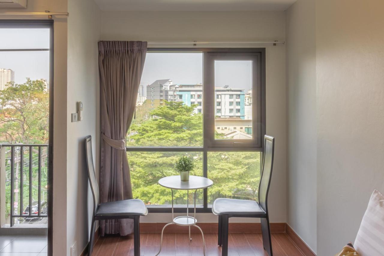 Casa Luxe Hotel And Resident Bangkok Exterior photo