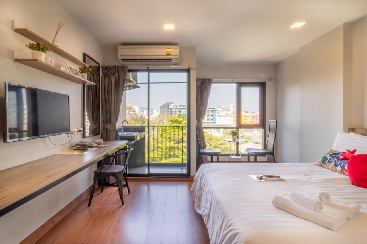 Casa Luxe Hotel And Resident Bangkok Exterior photo