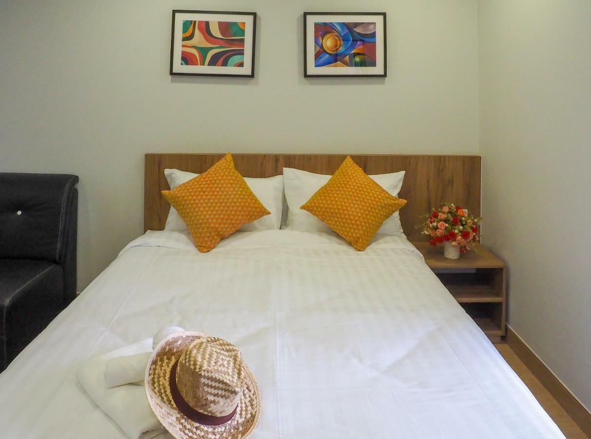 Casa Luxe Hotel And Resident Bangkok Exterior photo