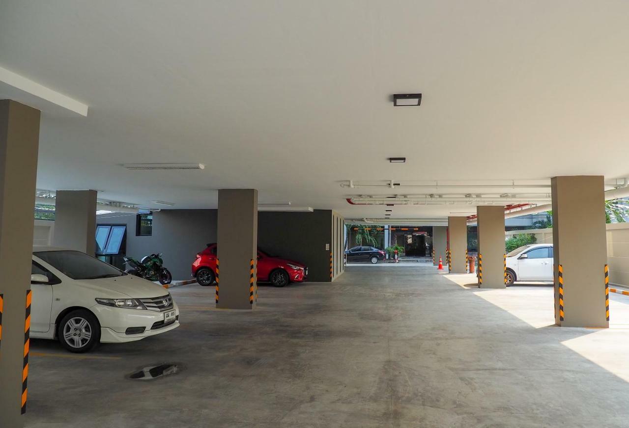 Casa Luxe Hotel And Resident Bangkok Exterior photo